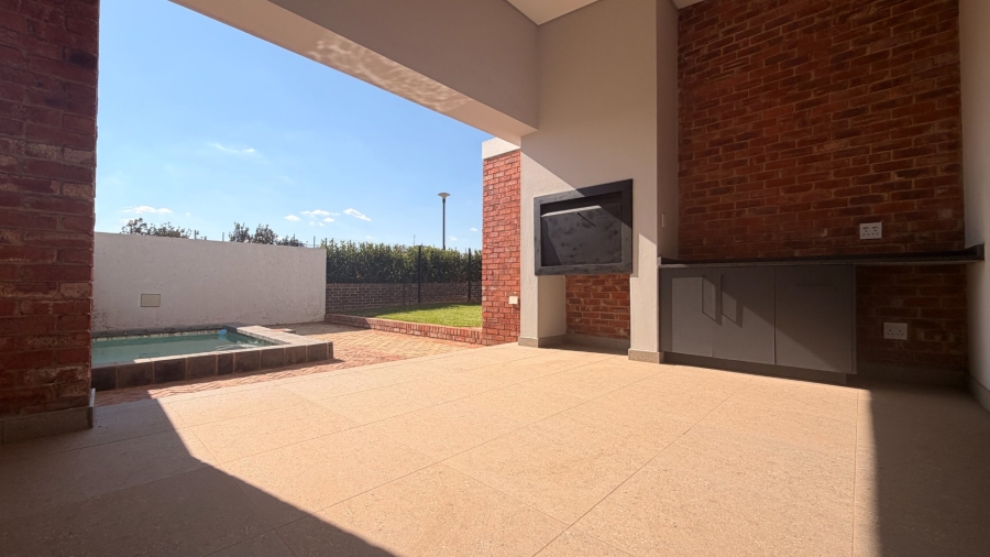 3 Bedroom Property for Sale in Helderzicht Eco Estate North West